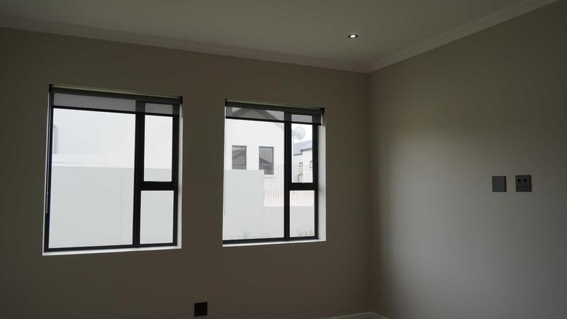 3 Bedroom Property for Sale in Kraaibosch Park Western Cape